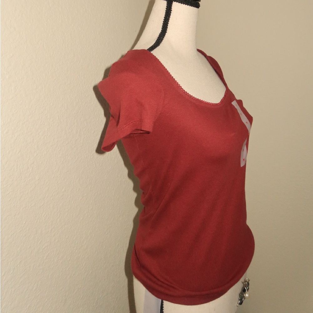 Old Navy Scoop Neck Short Sleeve Tee in Brick Red - Picture 2 of 5